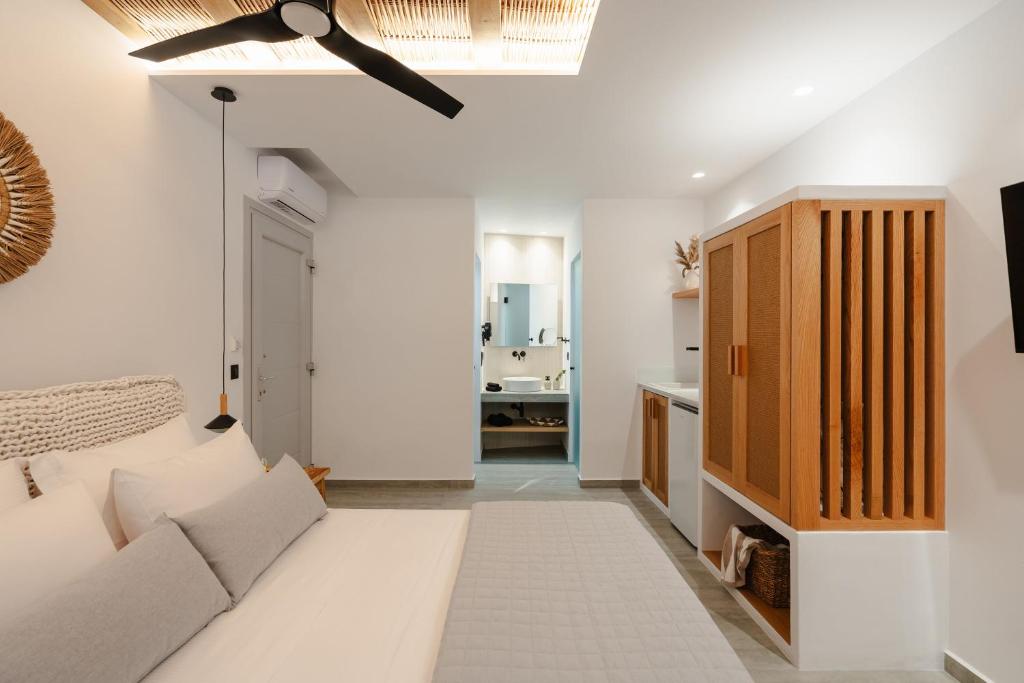 Electra - Phaistos Suites (3)