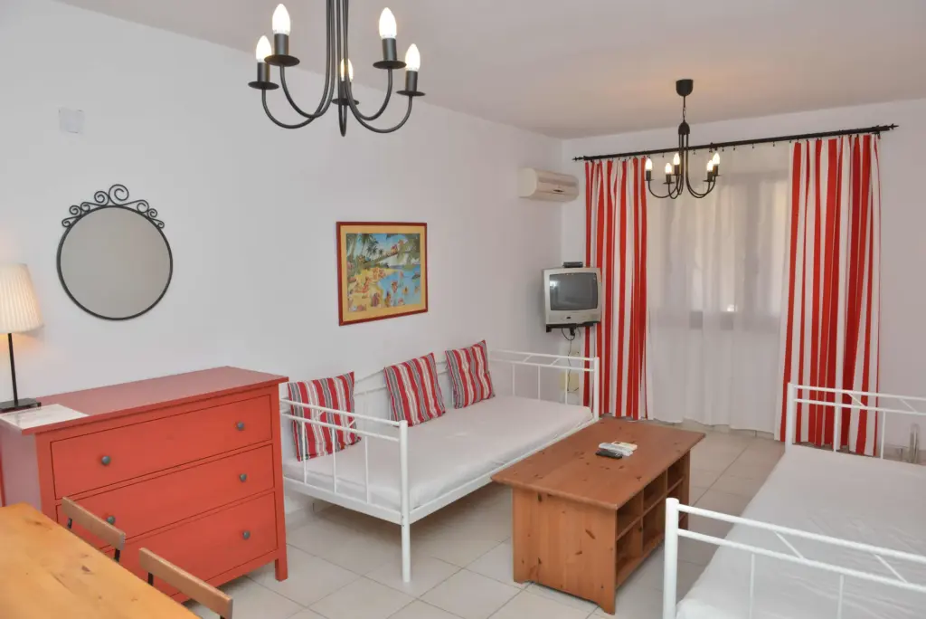 2 bed apa garden view (2)