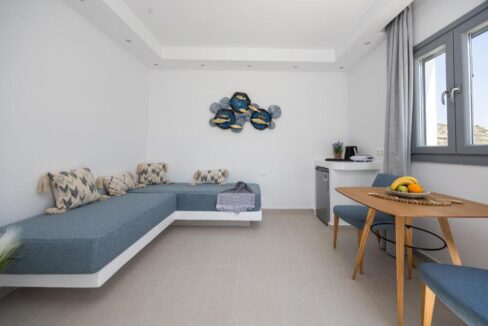 One Bedroom Deluxe Apartment (5)