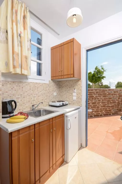 Semi Basement 2 adults (8)