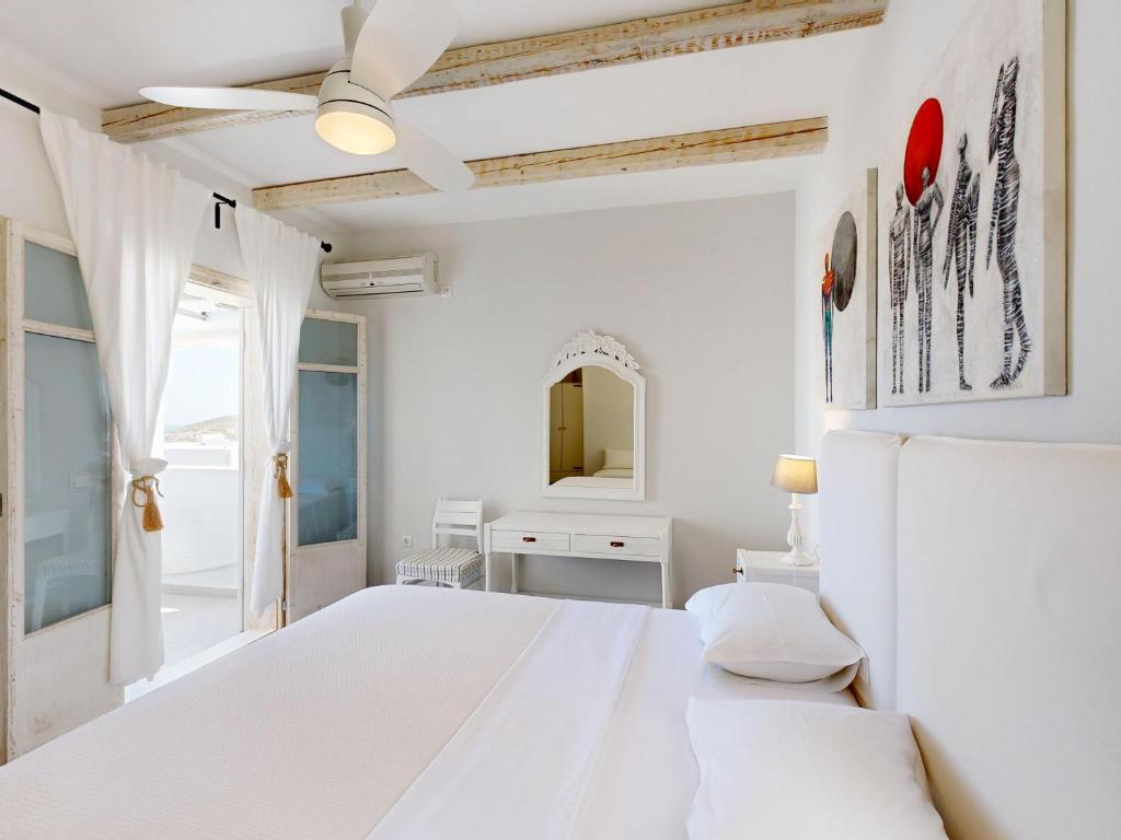 Classic Sea View Room (3)