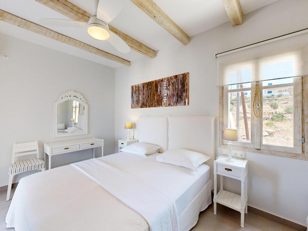 Classic Sea View Room (5)