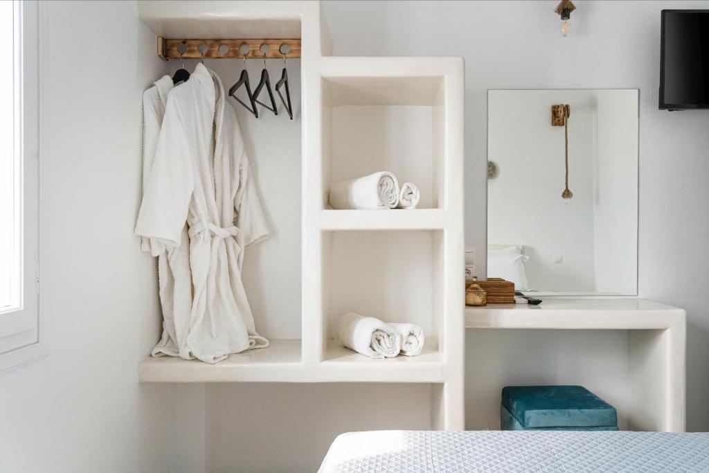 Deluxe Apartment with Jetted Tub (11)