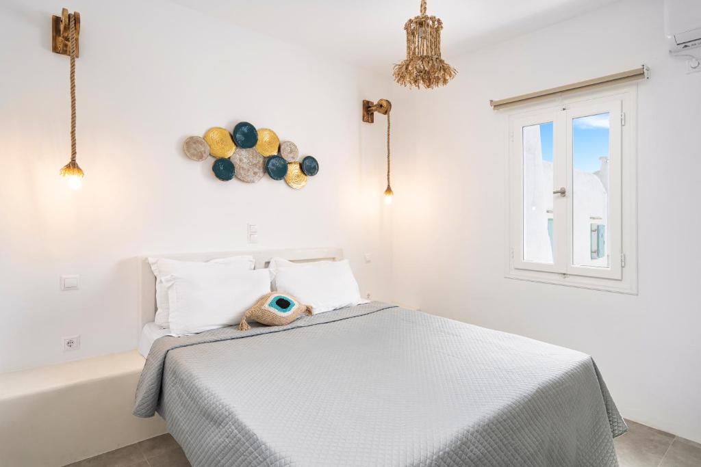 Deluxe Apartment with Jetted Tub (2)