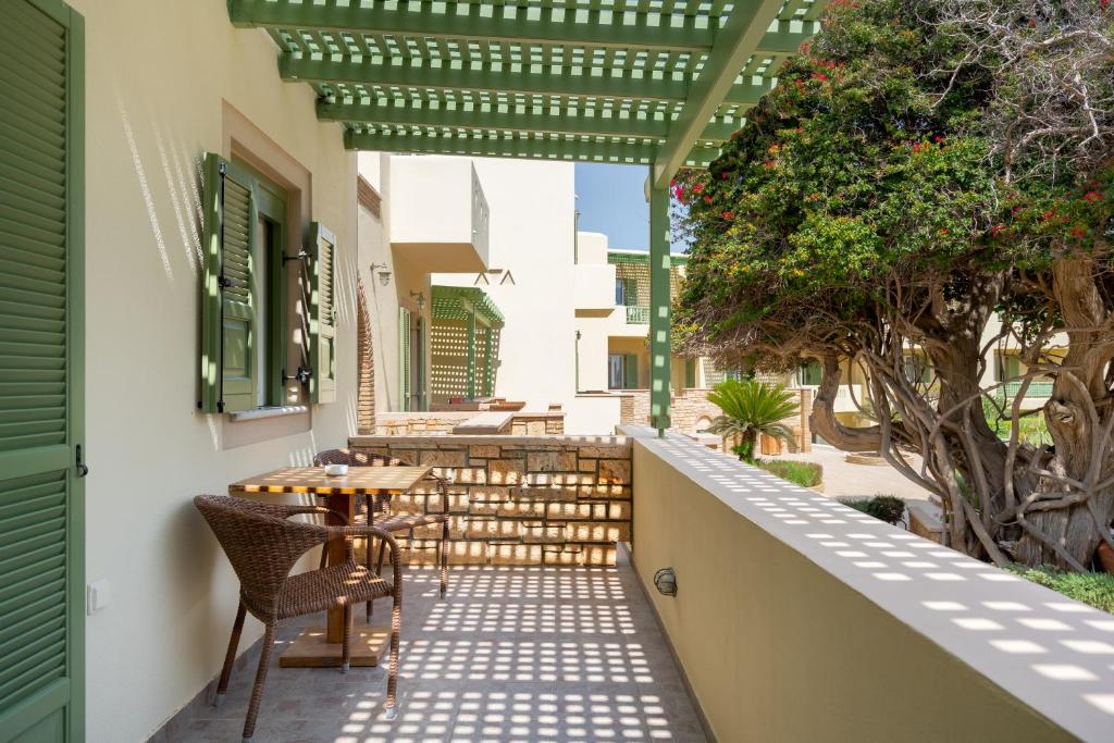 Deluxe Sea View Suite (1)