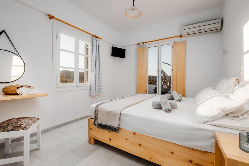 Deluxe Suite with Sea View (13)