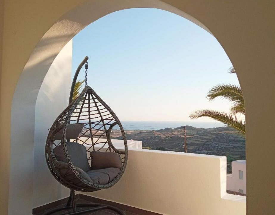 Deluxe Suite with Sea View (2)