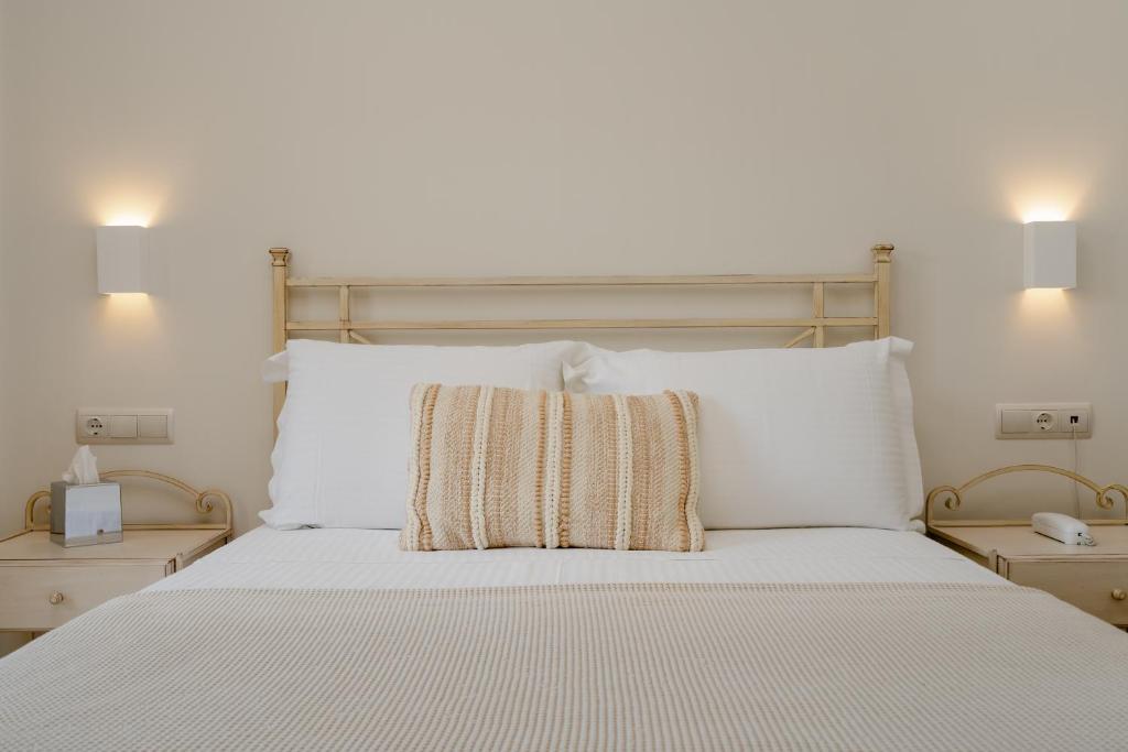 Double Sea View Room (3)