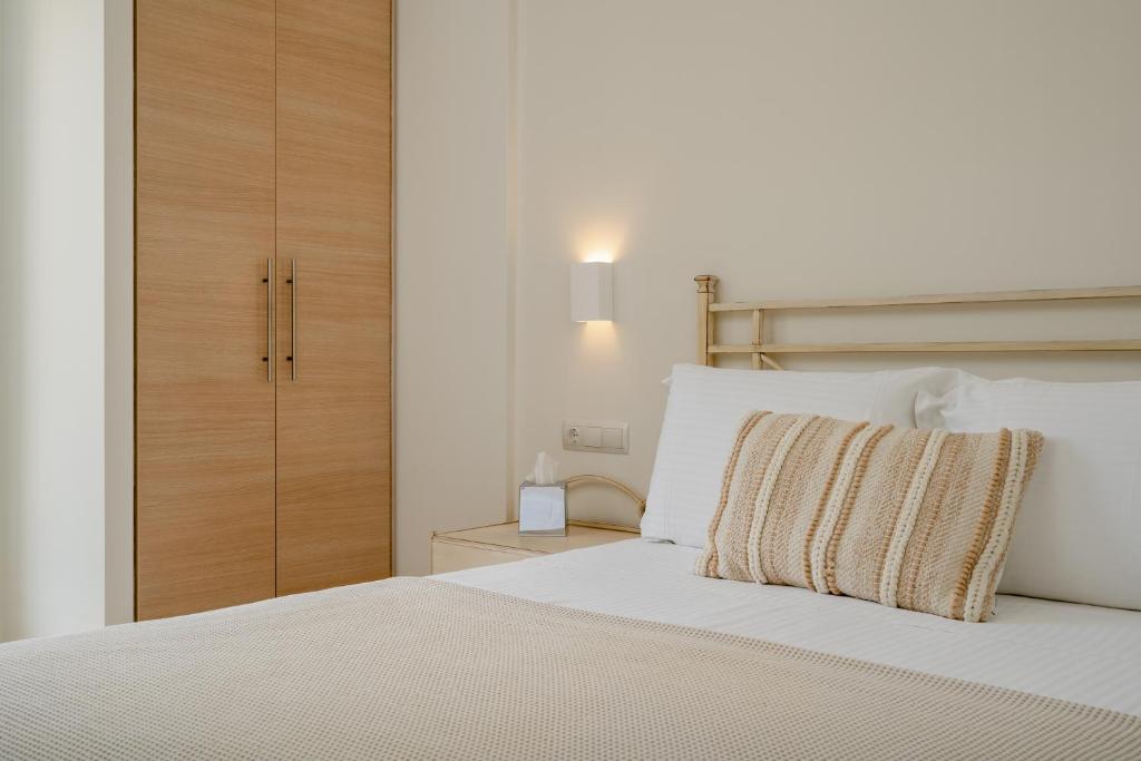 Double Sea View Room (5)