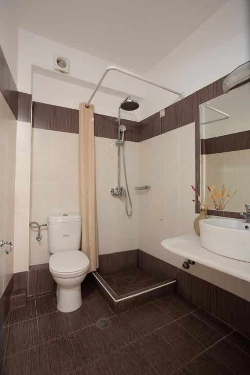 Executive Triple room (15)