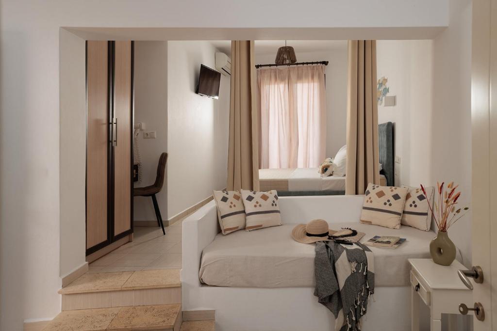 Executive Triple room (4)