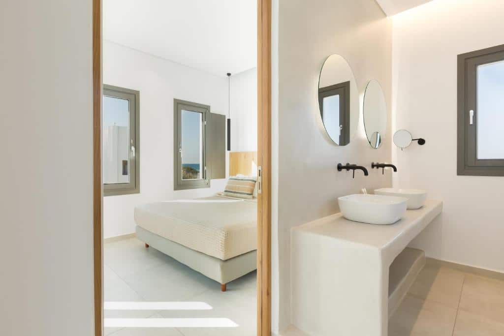 FAMILY 2 ROOM PARTIAL SV SUITE (5)