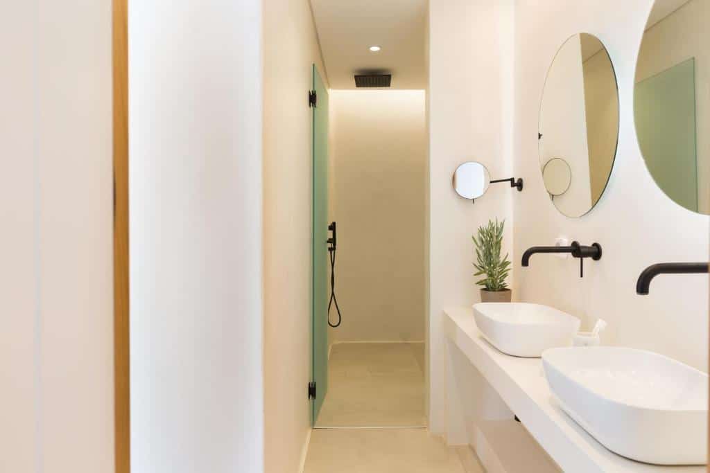 FAMILY 2 ROOM SV SUITE (2)