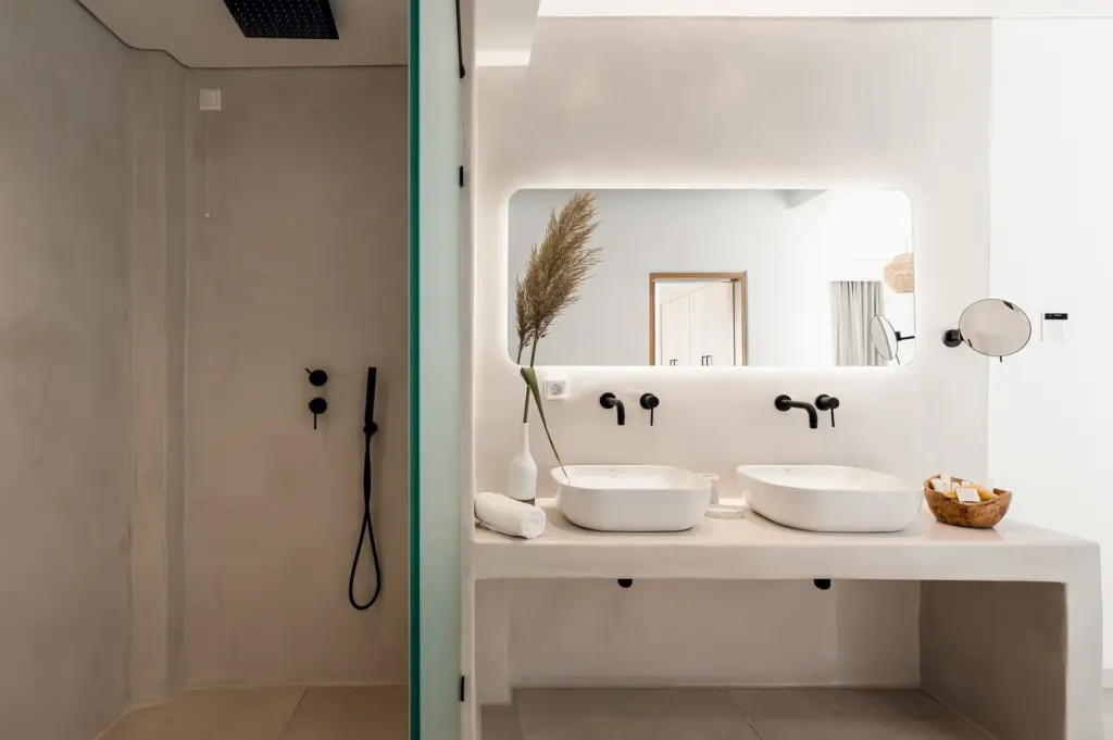 Family 2 Room Suite (2)