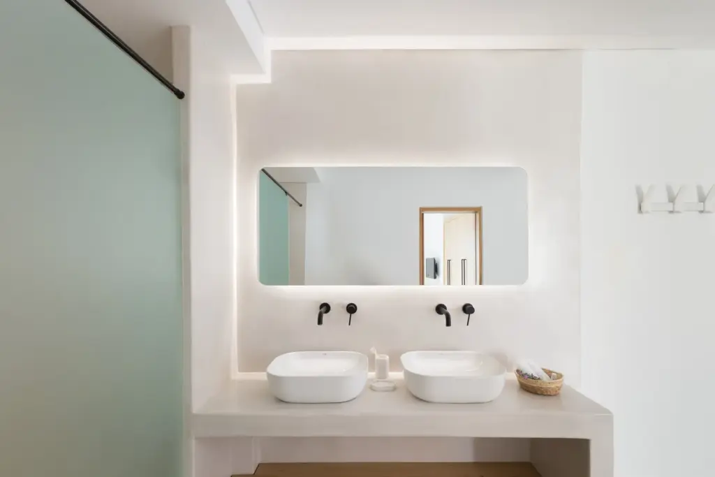 Family 2 Room Suite (8)