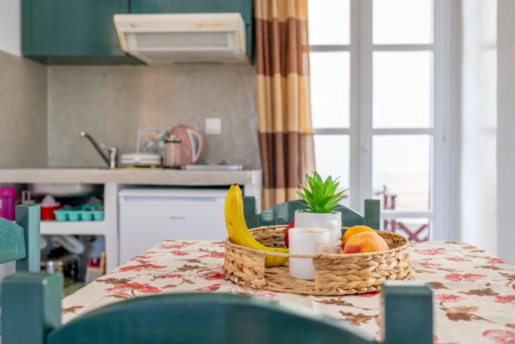 Family Studio Number 4 (2)