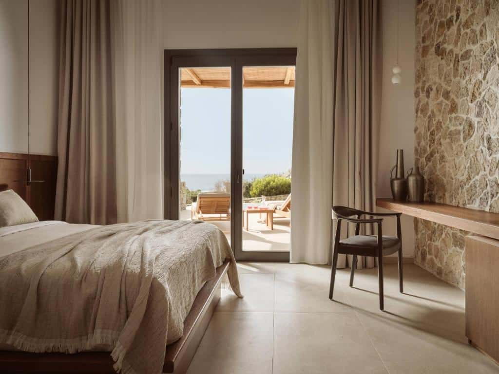 Grande Sea View Suite plunge pool (7)