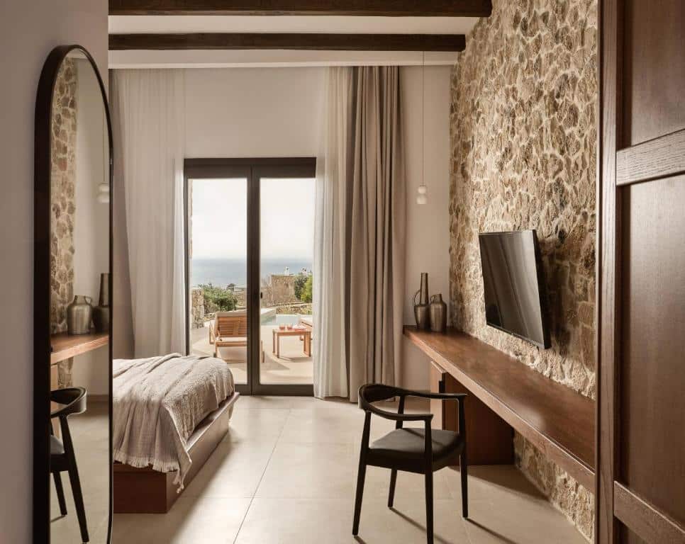 Grande Sea View Suite plunge pool (9)