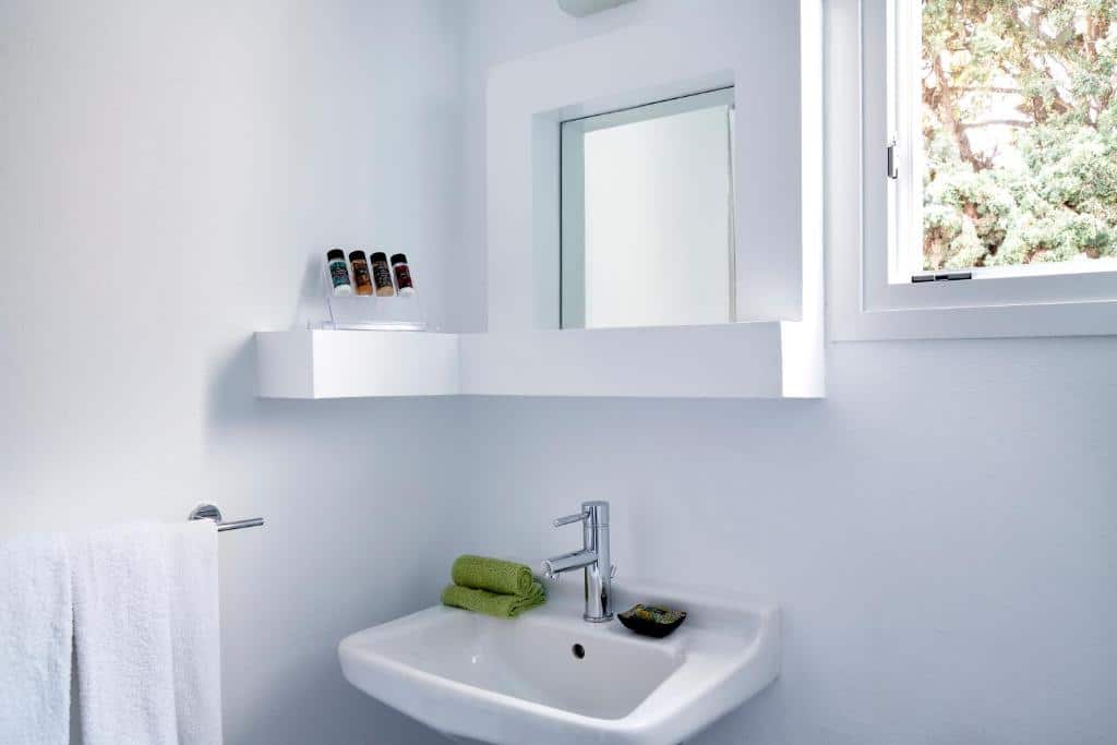 ONE BEDROOM APARTMENT (1)