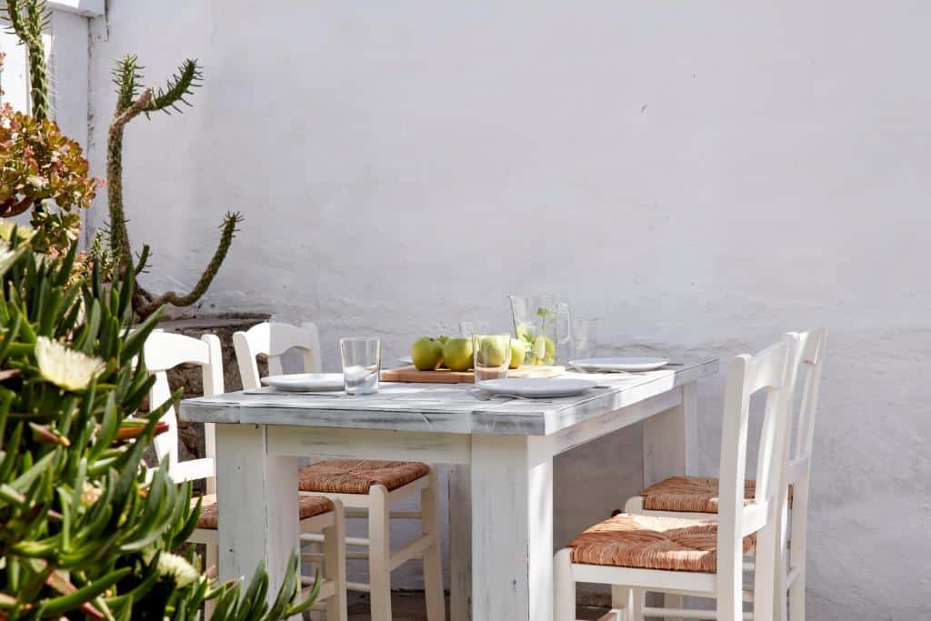 ONE BEDROOM APARTMENT (10)