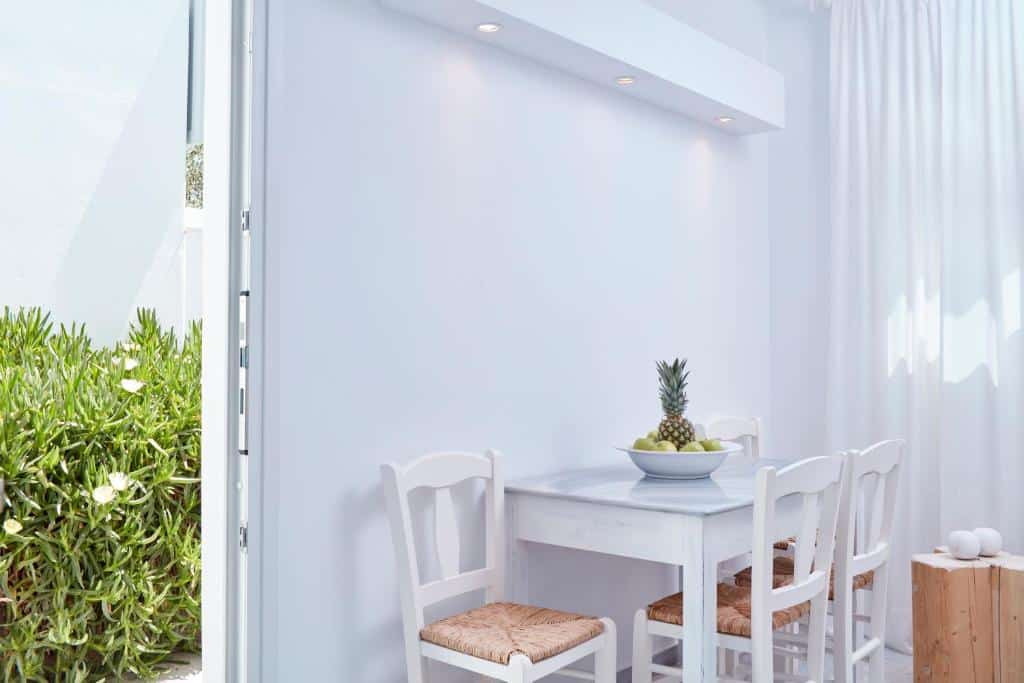 ONE BEDROOM APARTMENT (3)