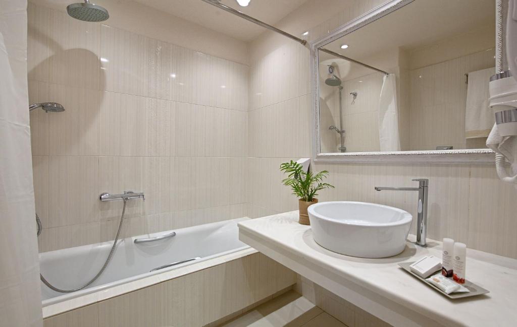 One Bedroom Junior Suite (13)