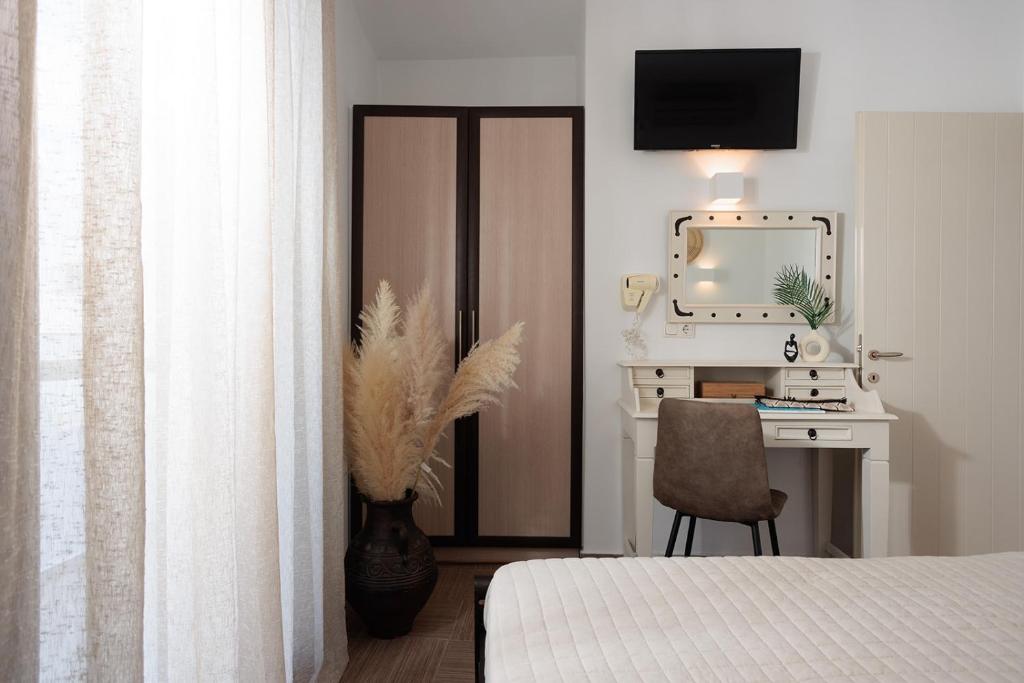 One-bedroom apartment with pool view (22)