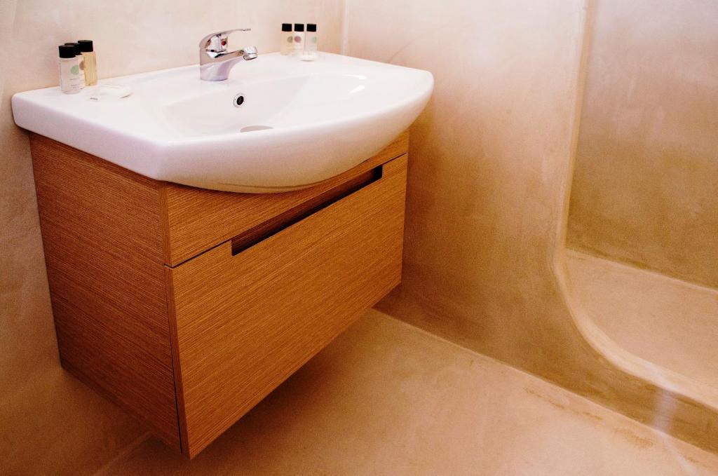 SUPERIOR ROOM SEA VIEW (5)