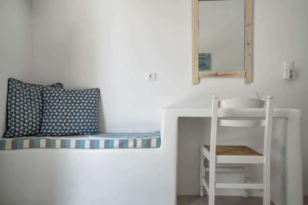 Standard Double Room with Garden View (5)