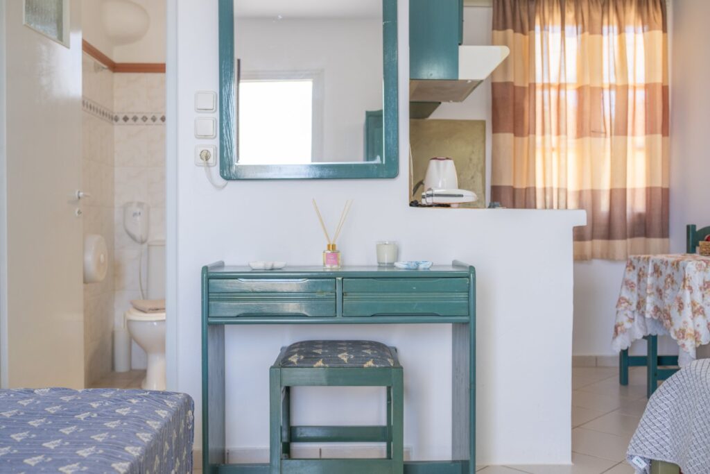 Standard Triple Studio Number 3 (10)