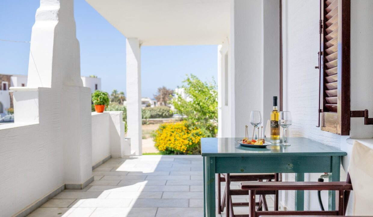 Standard Triple Studio Number 3 (4)