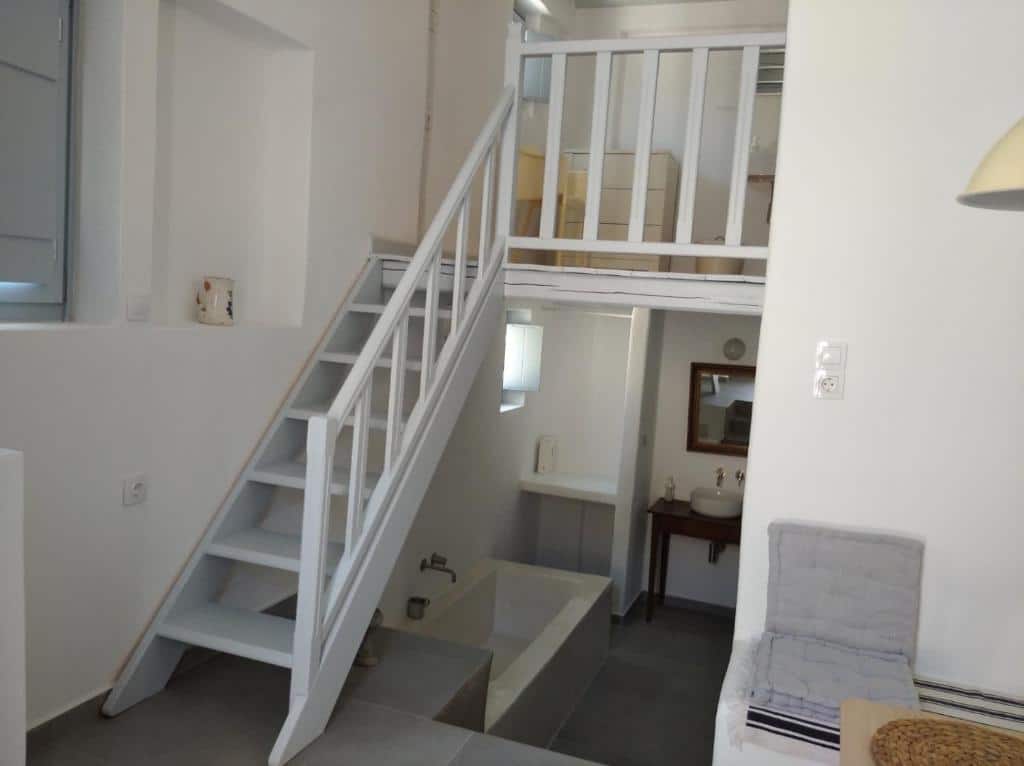 Studio - Split Level (11)