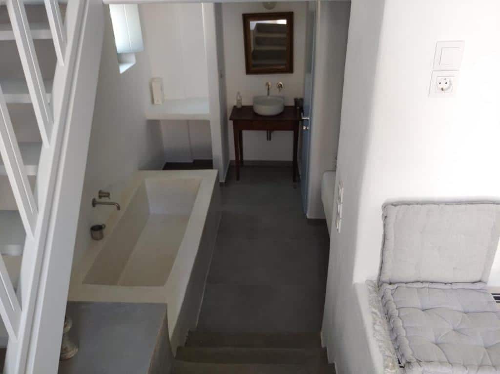 Studio - Split Level (8)