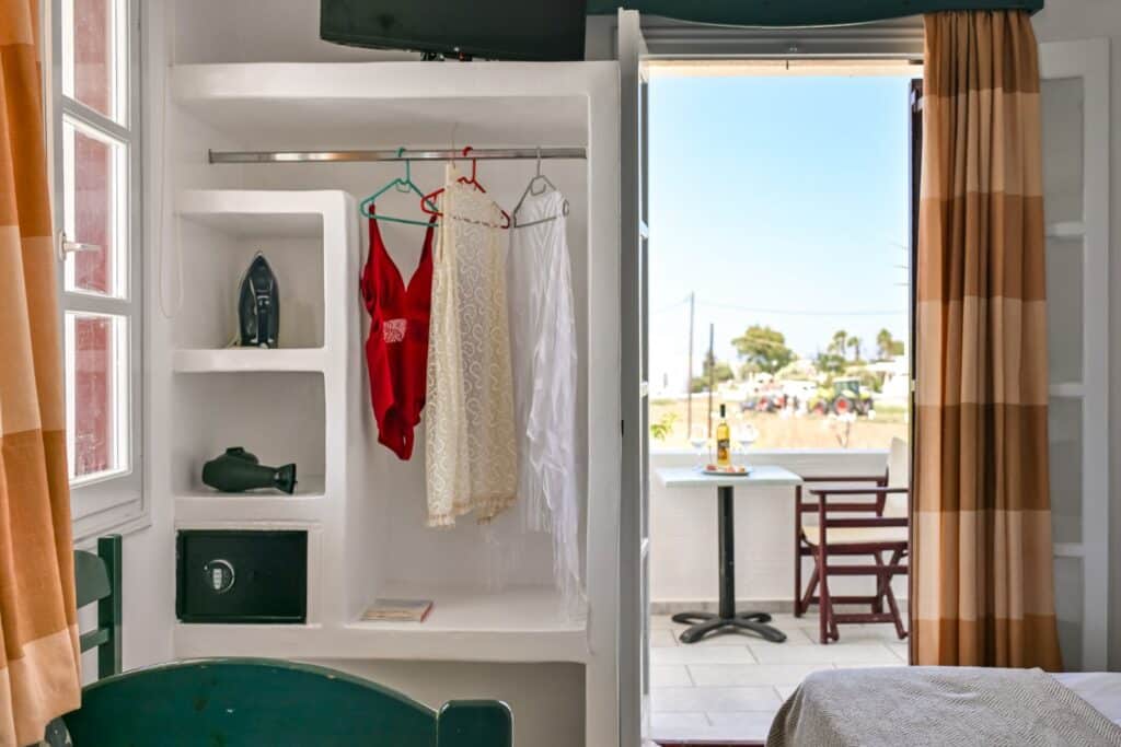 Studio with Garden View - Number 2 (1)