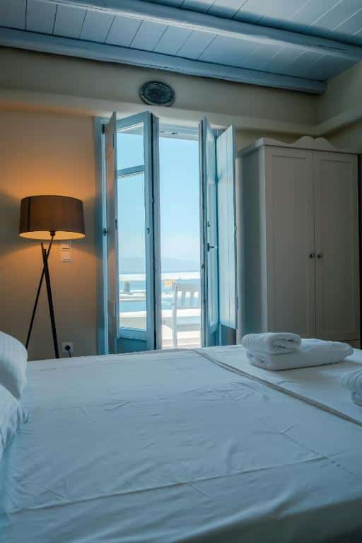 Studio with Sea View - Upper Floor (10)