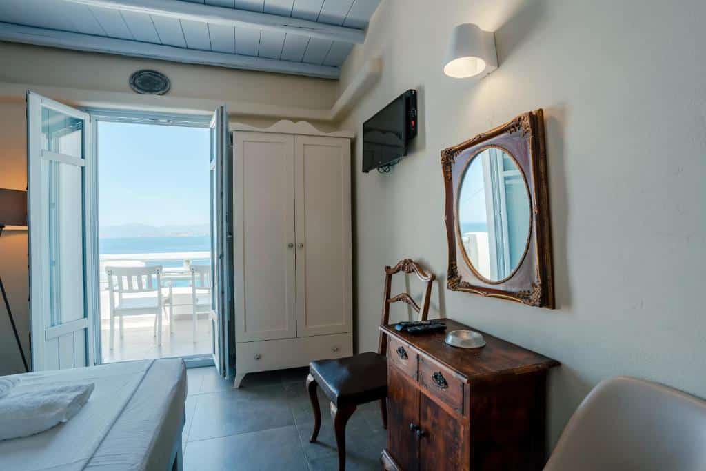 Studio with Sea View - Upper Floor (12)