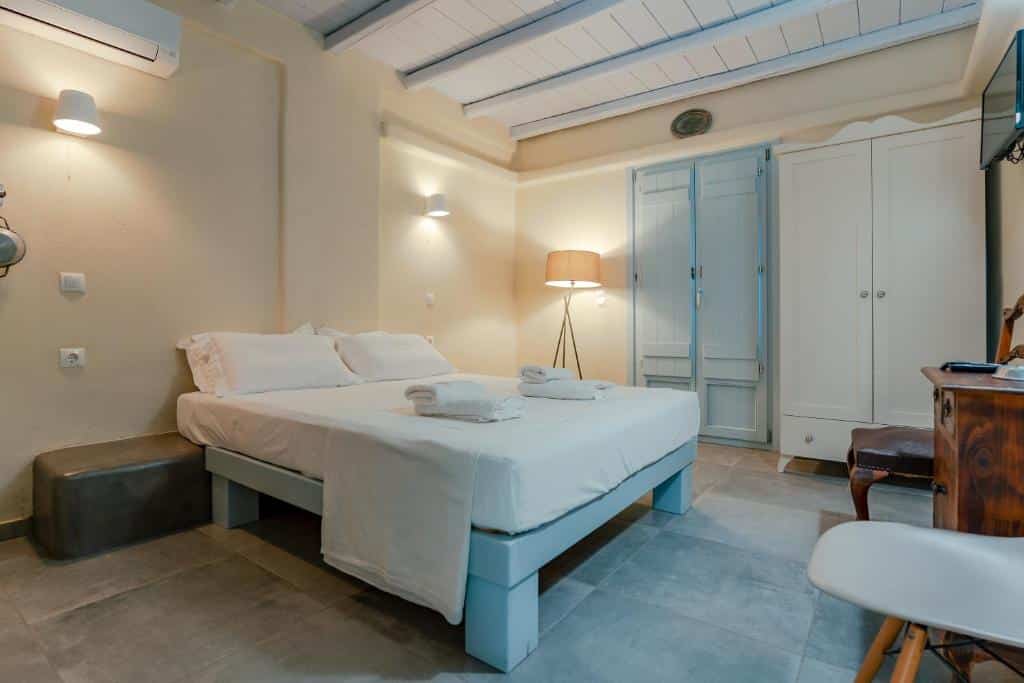 Studio with Sea View - Upper Floor (13)