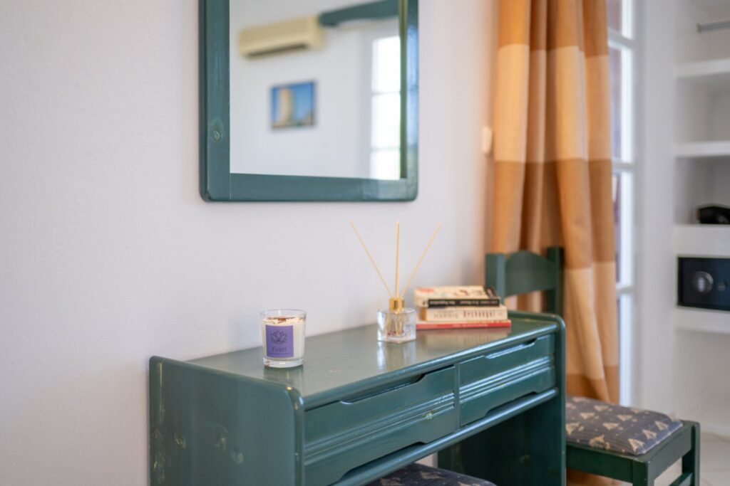 Studio with Terrace - Number 1 (2)