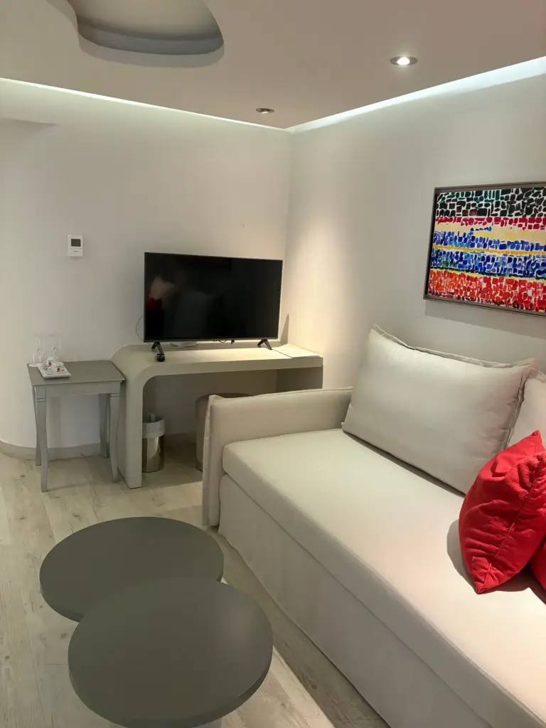 Suite with Outdoor Hot Tub (10)