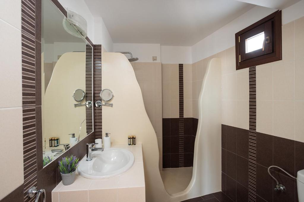 Superior Apartment with balcony (12)