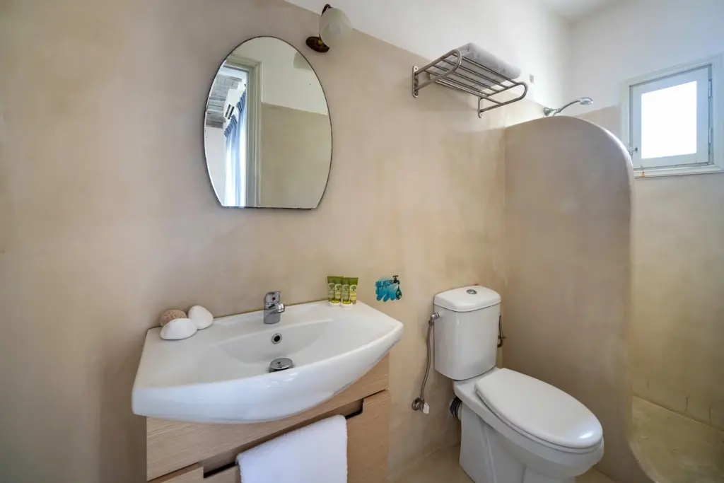 Superior-sv-room (2)