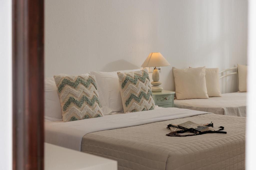 Triple Room with Pool view (2)