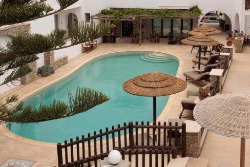 Triple Room with Pool view (7)