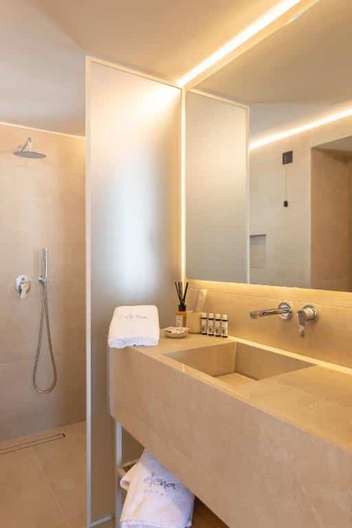 deluxe double room (1)