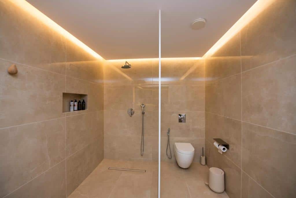 deluxe master suite (7)