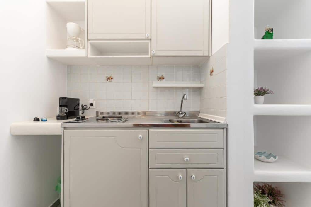 Deluxe Double Room with Sea View (4)