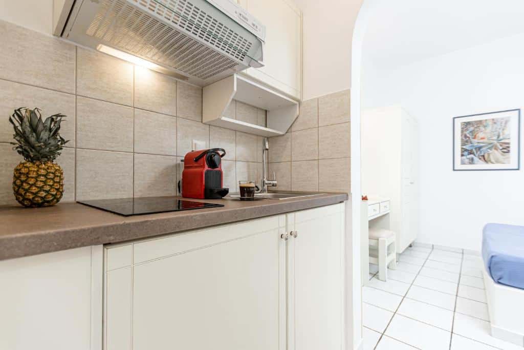 Deluxe Family Suite (6)