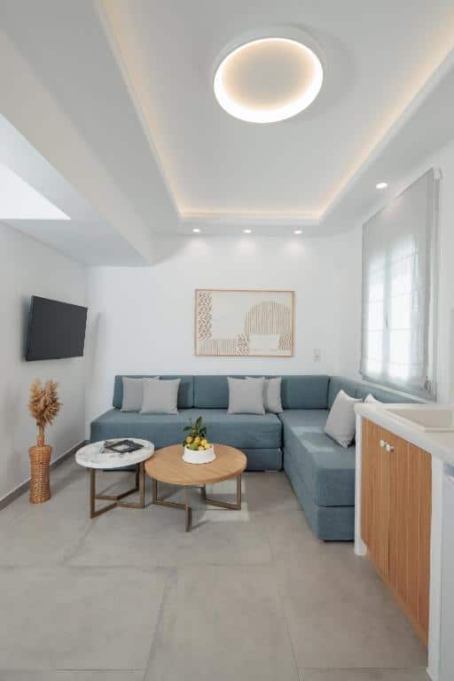 Living Suite with plunge pool (12)