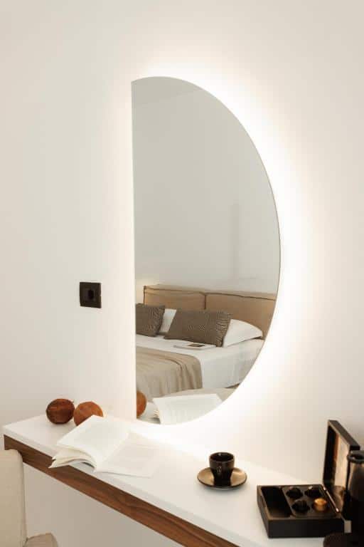 Suite with Hot Tub (2)