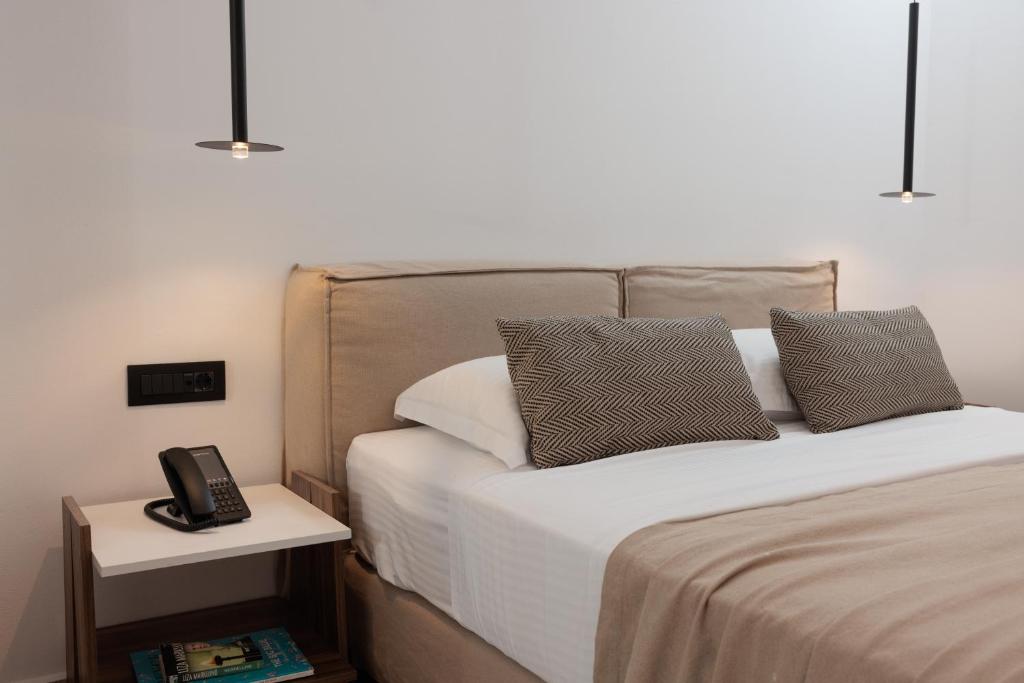 Suite with Hot Tub (5)